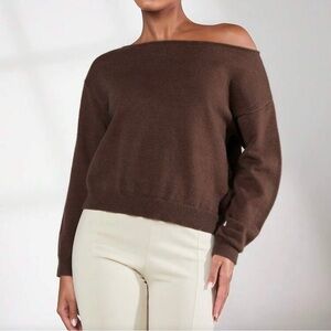 Women's Off the Shoulder Long Sleeve Sweater Brown Size 6 Medium